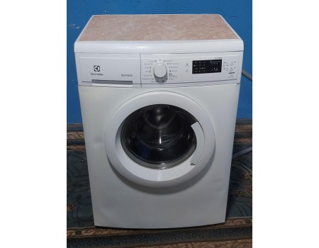 ELECTROLUX EWP 11262 TW-a783 Стиральная машина до 6 кг 1200 об/мин А+ 60*50 б/у Гарантия 6 мес 
