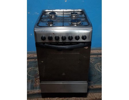 INDESIT bn-f823  Газовая плита с электрической духовкой 50*60 б/у Гарантия 6 мес