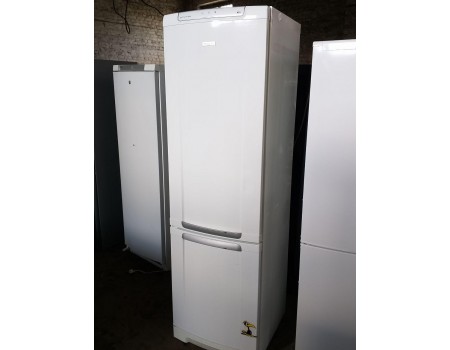 ELECTROLUX ERB40200W-d202 Холодильник двухкамерный Швеция 399L 2 компрессора 200*60 б/у гарантия 6 мес