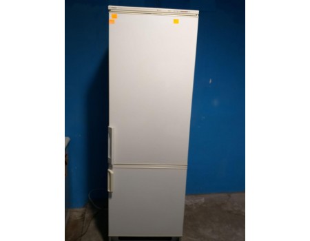 VESTFROST KF 355-d483 Холодильник двухкамерный 271L 2 Компрессора Швеция 185*60  б/у Гарантия 6 мес