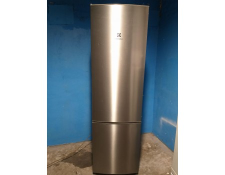 ELECTROLUX EN3850COX-d493 Холодильник двухкамерный 382L А+ 200*60 б/у гарантия 6 мес