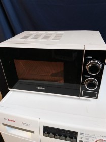 HAIER HGN 2070 M Микроволновая печь 