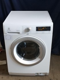 ELECTROLUX EWF1687HDW